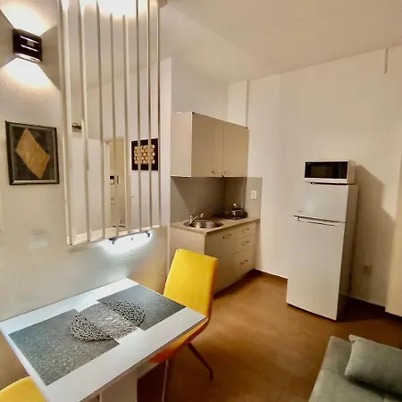 Accommodatie bij particulieren With Pool *